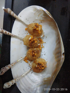 गोलगप्पा चाट (golgappa chat recipe in hindi) रेसिपी मुख्य फोटो