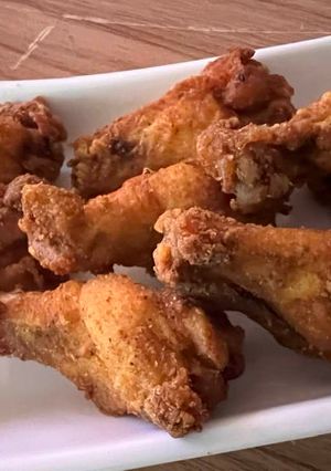 A picture of Simple Chicken Wings.