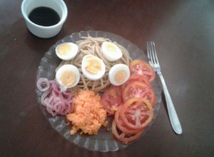Una foto de Kuyumin es una ensalada coreana
