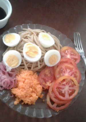 Una foto de Kuyumin es una ensalada coreana