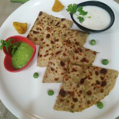 A picture of Matar Paratha.