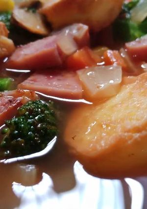 Foto resep Sup Merah Tofu ala Dapur Asparaga