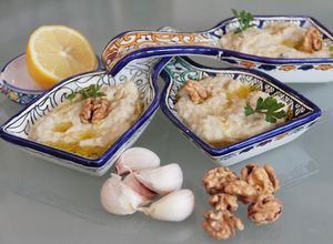 Foto principal de Mutabal. Dip frío de berenjenas asadas