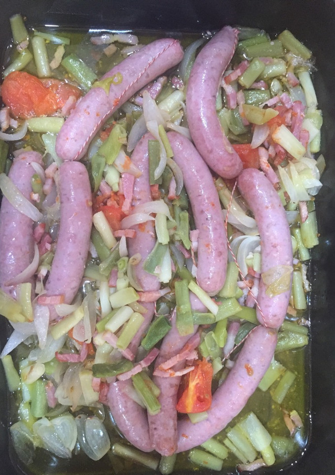 Una foto de Salchichas a la jardinera