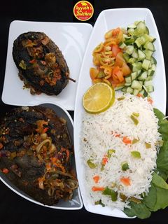 Vegetable rice,fish and sauce ainihin hoton girkin