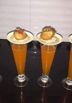 A picture of Salsa Stuffed Golgappe.