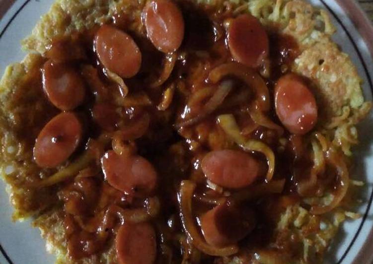 Langkah Mudah untuk Membuat Pizza mie saus sosis lada hitam 😋 Anti Gagal