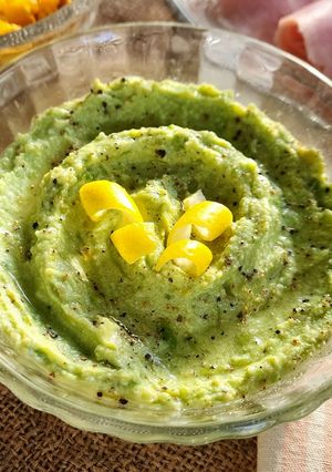 Una foto de 🥑Dip de palta - Crema de palta y ricotta al limón- Fuente de grasas saludables, proteínas y vit C🥑
