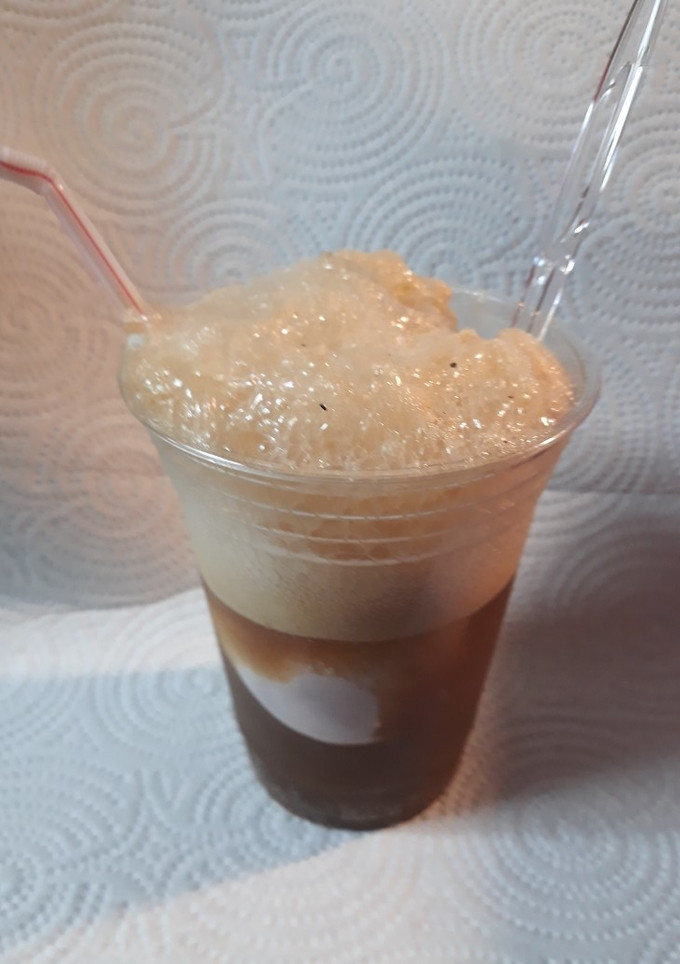 A picture of Rootbeer Float.