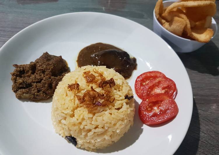 Nasi Minyak "Dadakan"