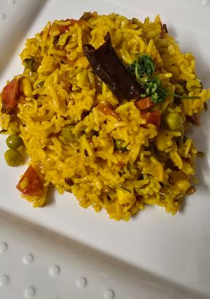A picture of Kulith Sambhar biryani.