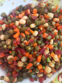 Una foto de Ensalada cocida de verduras