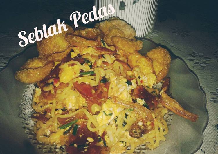 Langkah Mudah untuk Menyiapkan Seblak mie pedas (ala kost)😁🍝 yang Menggugah Selera