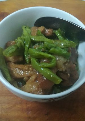 Hình của món Thịt kho đỗ.