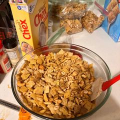 A picture of Moms Chex mix.