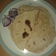 A picture of Indian flat bread (chappathi).
