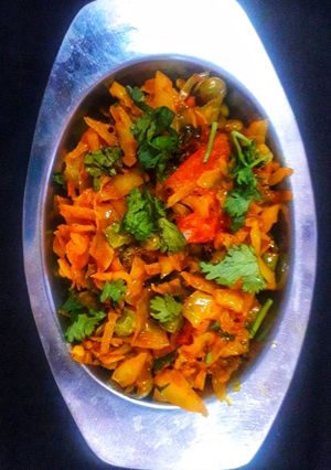 पत्ता गोभी मटर की सब्जी(Patta gobhi matar ki recipe in hindi) रेसिपी मुख्य फोटो