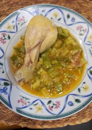 Una foto de Calabacitas con pollo