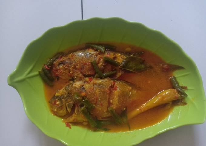 Gulai Asam Ikan Ekor Kuning + Kacang Panjang