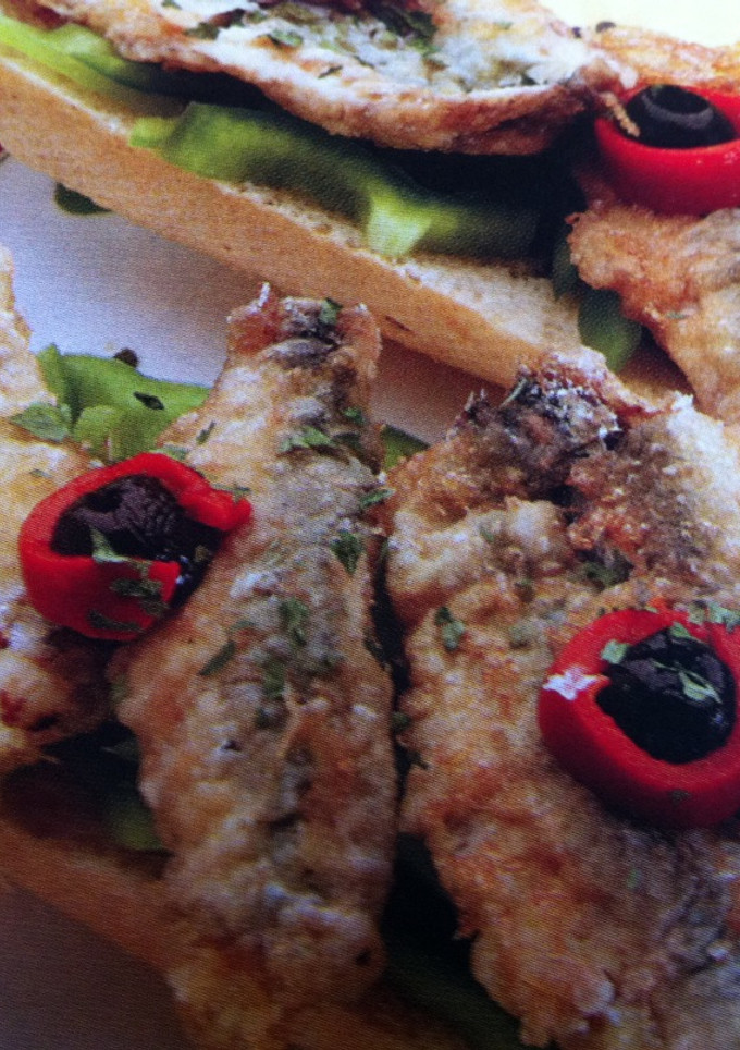 Una foto de Bocadito de pimientos y boquerones
