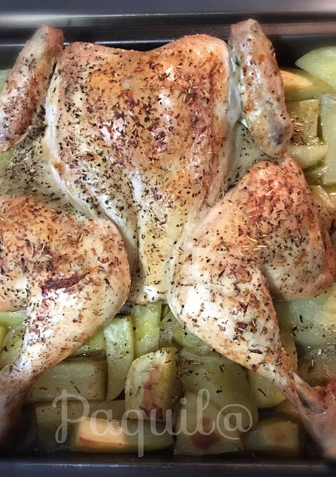 Una foto de Pollo Corte Mariposa 🦋 al Horno con Cerveza 🍺