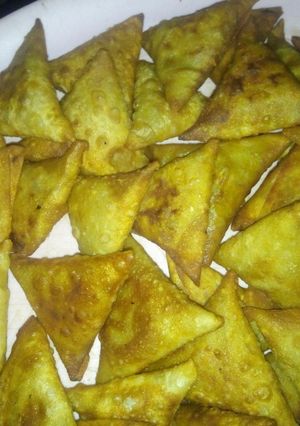 A picture of Samosa fillings.
