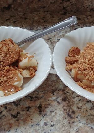 A picture of Breakfast fruit granola bowl.