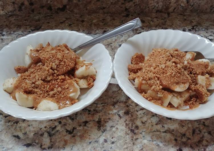 Recipe of Speedy Breakfast fruit granola bowl