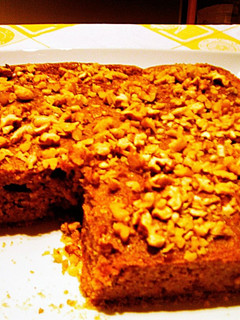 Una foto de Bizcocho de calabaza con glaseado de miel-nueces