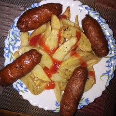 A picture of Black pepper chips en sausage.