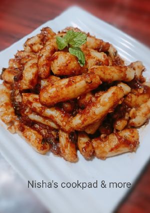 A picture of Korean chewy garlic Potato in Red sauce.