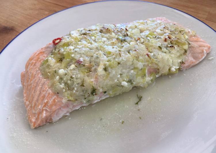 Salmón al papillote con puerros y queso feta Receta de Becky Cookpad