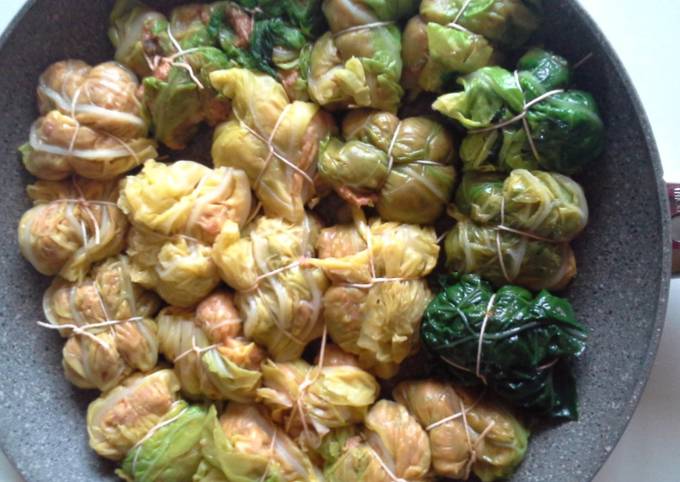 Passaggi a Fai Preferito Fagottini di cavolo verza e ragu&amp;#39; bianco di carne