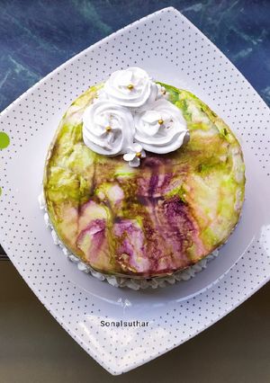 A picture of Marble Glaze Cake.