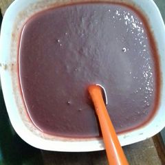 A picture of Tomato and beetroot soup.