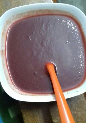 A picture of Tomato and beetroot soup.