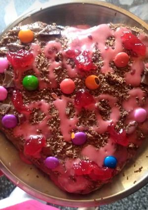 A picture of Chocolate biscuit cake.