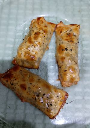 Una foto de Strudel de salmón ahumado y torta del Casar