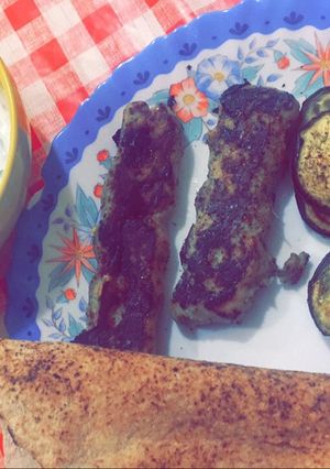 صورة لوصفة وجبة الباذنجان المشوي مع الكباب وصوص الزبادي والثوم (صحية)