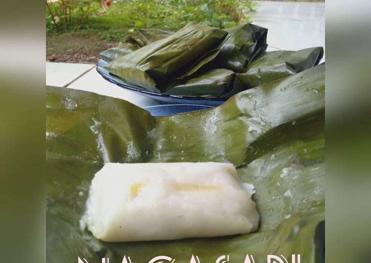 Langkah Mudah untuk Menyiapkan Kue Nagasari simpel, Sempurna