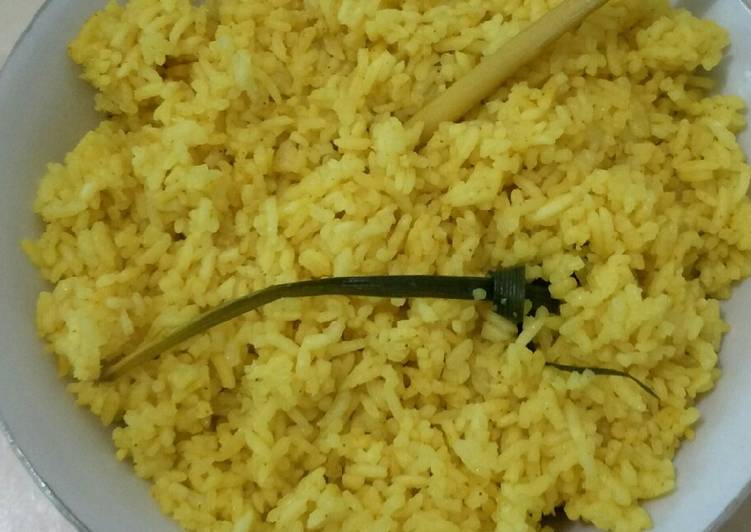 Nasi kuning magic com