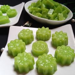 Green Jelly Bites A picture of Green Jelly Bites.