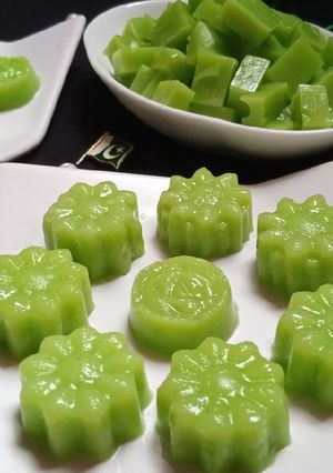 A picture of Green Jelly Bites.