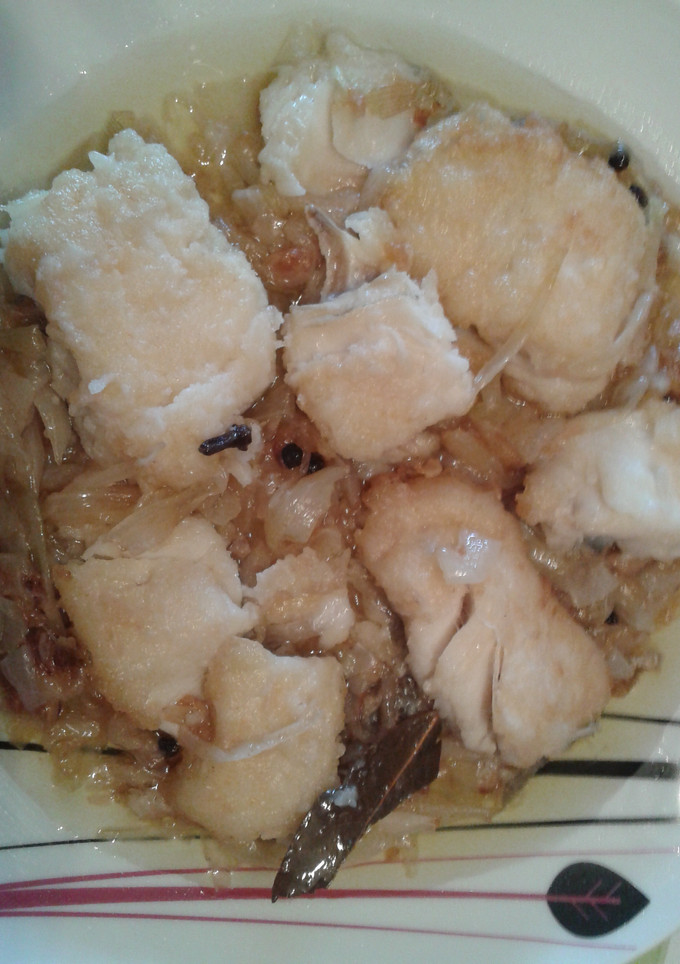 Una foto de Bacalao encebollado