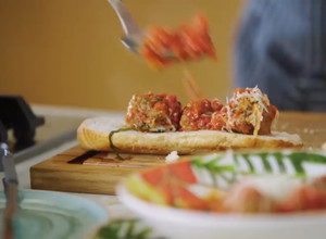 Una foto de Albóndigas con salsa napolitana