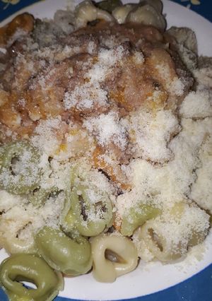Una foto de Capeletinis con salsa cremosa