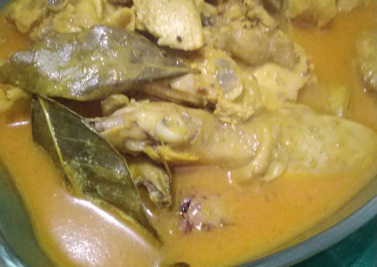 Gulai kari ayam