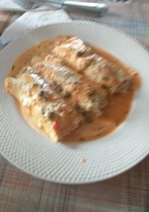 Una foto de Canelones de jaiba con alcaparras