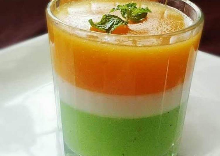 How to Prepare Award-winning Tricolor Smoothie