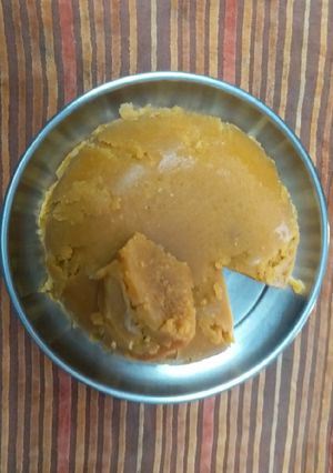 A picture of Mango whole wheat flour cake.